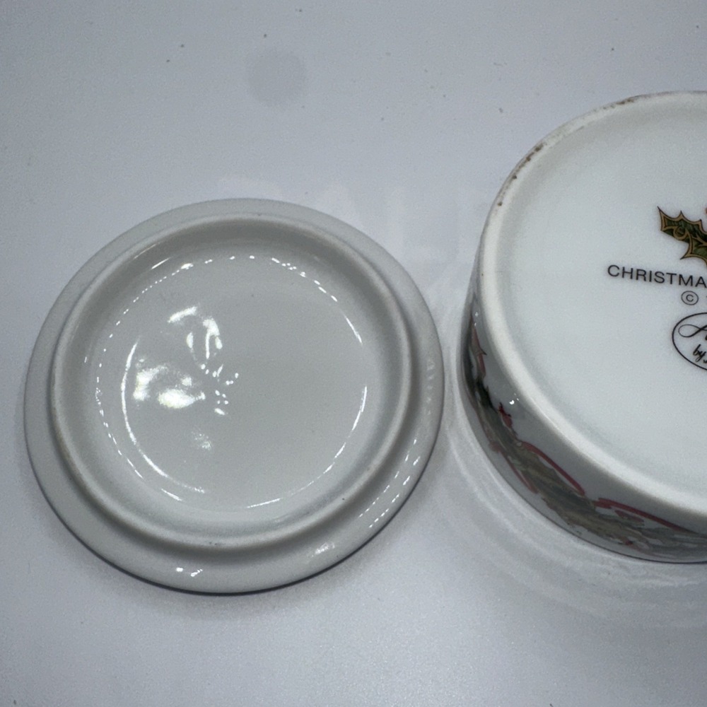 Andrea By Sadek Christmas Garland Trinket Box With Candle - Picture 4 of 4
